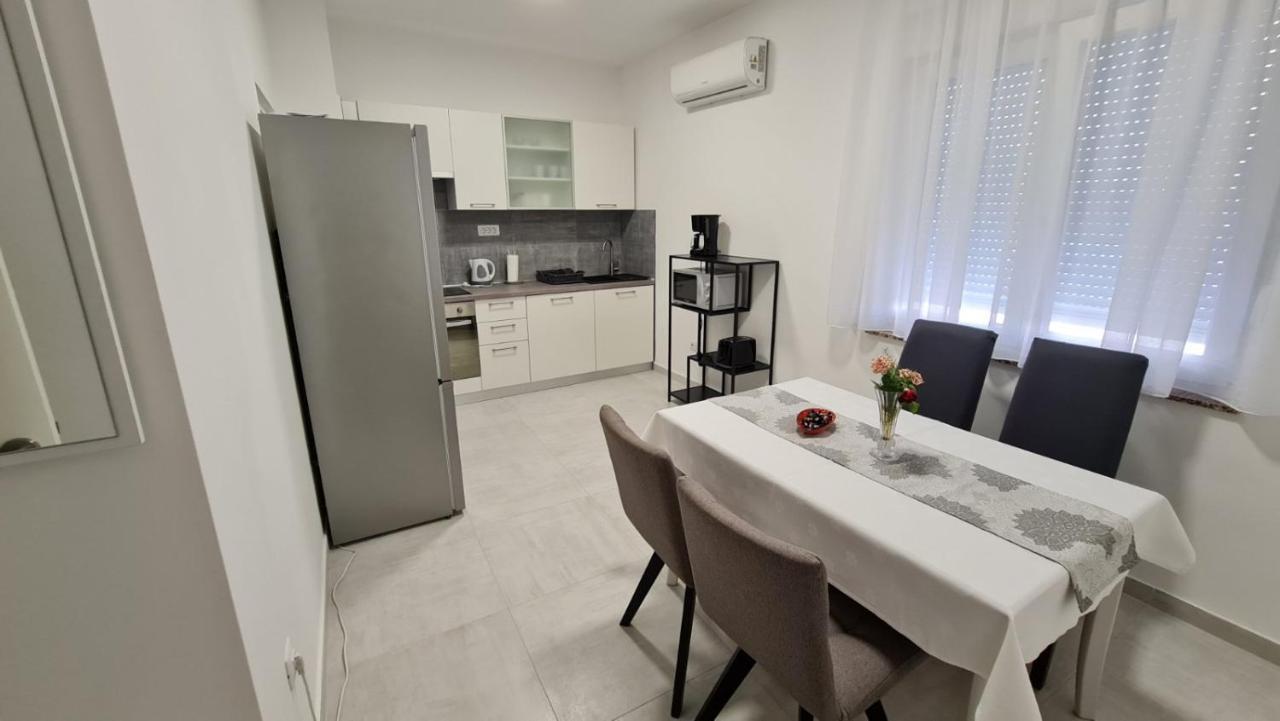 Apartman Magnolija Rijeka Bagian luar foto